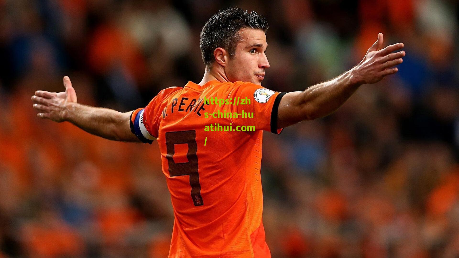 球场外的幸福时刻,伯恩茅斯前锋塞门约五年爱情长跑修成正果,浪漫求婚成功