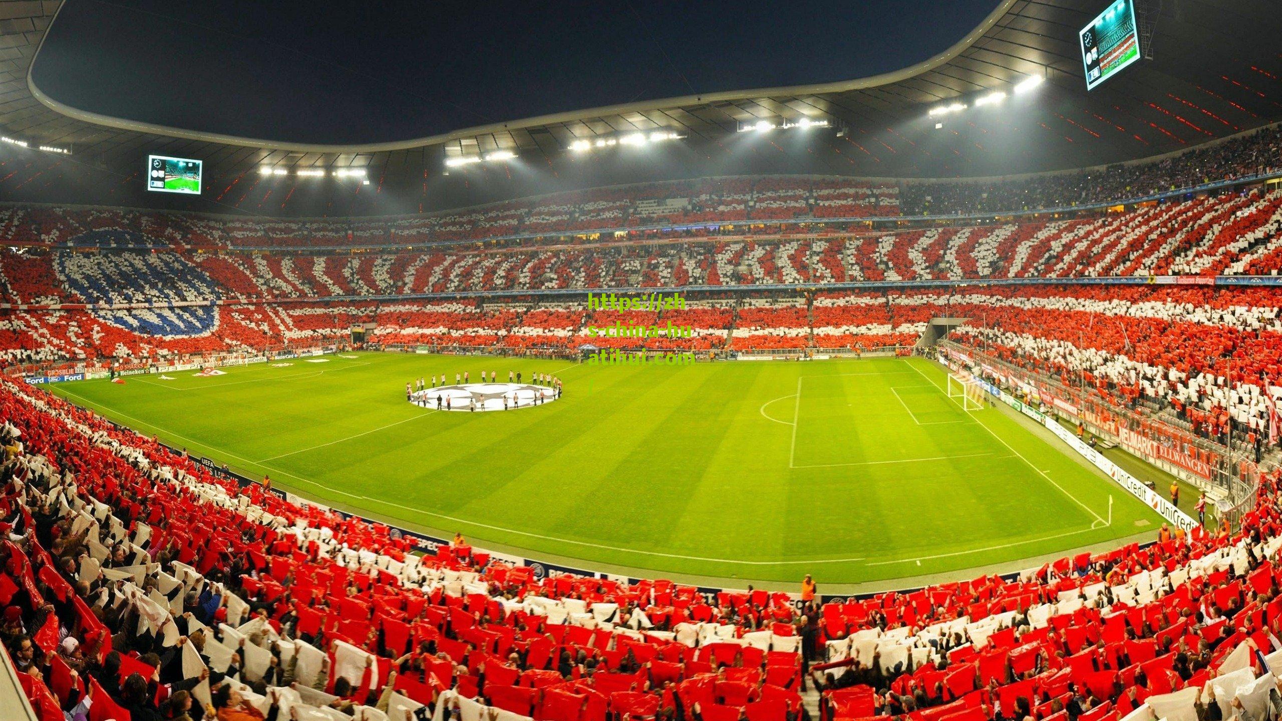 苏亚雷斯赛后失态事件引争议 转播镜头捕捉朝工作人员吐口水画面